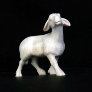 Mouton debout tête dressée 9cm bois naturel