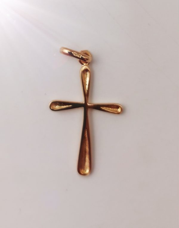 Croix en Plaqué Or 24mm