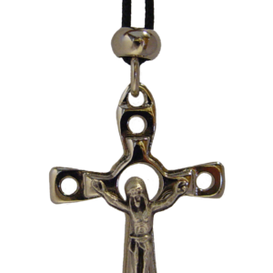 Croix Christ en Métal Argenté Percée 40mm + Lacet