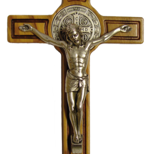 Croix de St Benoît en Olivier Gravé 20cm