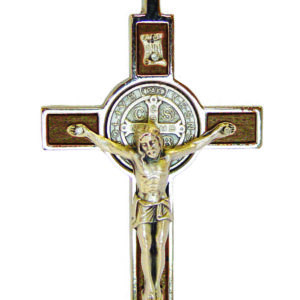 Croix de St Benoît en Métal Argenté avec Bois 8cm - MARRON