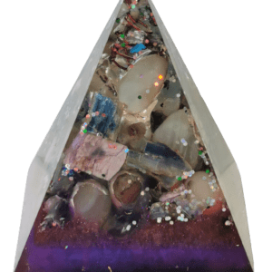Orgonite Mélange Pierres et Couches de Résine 7x7xHt7cm