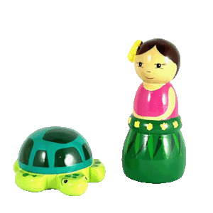 Fillette Thaitienne en bois tourné 10cm avec tortue  + boite